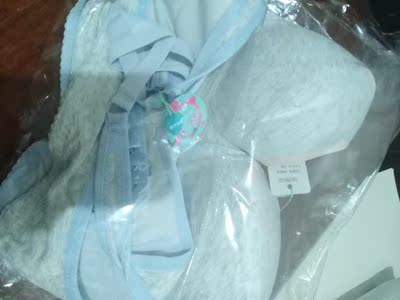 无色差，没什么味道，总的来说还不错。 质量非常好，与卖家描述的完全一致，非常满意,真的很喜欢，完全超出期望值，发货速度非常快，包装非常仔细、严实，物流公司服务态度很好，运送速度很快，很满意的一次购物。你会发现我接下来的评论都有这些字，因为只要复制粘贴一下就可以了。