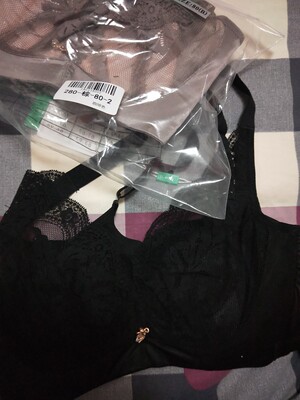 装着很舒服!颜色也很漂亮!推荐的颜色也是很漂亮!从来没有穿过咖啡色的!这个看起来不错!还有加长扣送!钢圈也是很软软的!还不是很透!太赞了! 装着很舒服!颜色也很漂亮!推荐的颜色也是很漂亮!从来没有穿过咖啡色的!这个看起来不错!还有加长扣送!钢圈也是很软软的!还不是很透!太赞了!