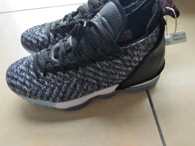 鞋子收到了 挺好看的 挺满意的 物流也挺快的 上脚也挺舒服的 好评