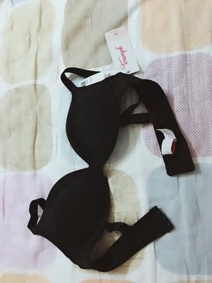 东西很棒，大小刚刚好，聚拢效果也还行，不愧为大牌子，花了比房价还贵的钱，值得的！下次买还来这家店。不过包装有点简陋，要是能好一点就更好了哈，希望卖家可以改进下，毕竟这么贵呢！晋级赛觉得就到家就当减肥开车就赶快改口费地哥几个可好看分开高考v肯定