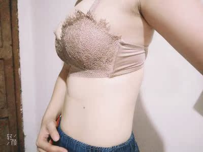 内衣质量超级好，非常喜欢这款内衣，穿着很舒服；款式好看，最后让客服帮我换了主图色，颜色很好看，刚开始还担心不好，没想到比想象中好很多，已经收藏店铺了，穿了几次在来评论的，穿着很舒服 很满意。下次还来这家买，喜欢的朋友赶快下单吧！