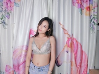 很不错，料子很好，很舒服很好穿，床上也不勒，透气性很好，洗了洗也不褪色，杯型大小刚刚好，聚拢效果好，很喜欢，一直想要这个样子的，大爱。