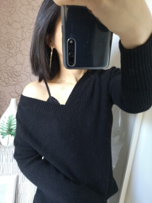 可以激活性感小透视的衣服，舒适喔，四季都用的到~搭配我自己店铺的衬衫和羊绒衫都十分nice，再追加其他颜色~很适合营造小胸的高级感