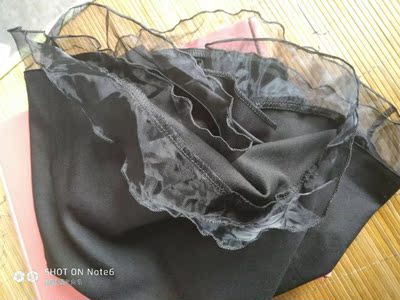 裙子真心不错，很方便，盒子包装很高大上，同样的裙子店里要卖一百多，关键老公超级喜欢