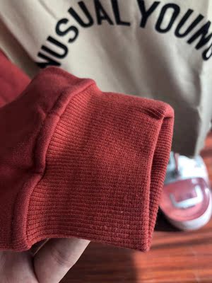 可以说是时尚的前沿了  我喜欢的就是这个FEEL   穿着舒服  没毛病！