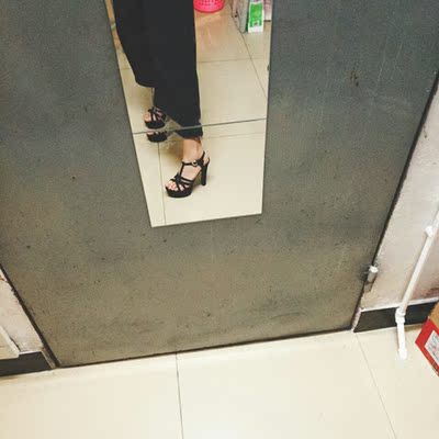 我的第三双高跟鞋&hellip;买来走秀&hellip;从来没想过有一天我会穿这么高的高跟鞋&hellip;