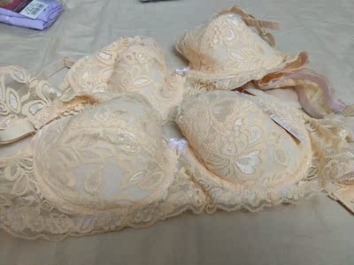 一如既往地好  第二次购买了  想要两个肤色有钢圈的 选购的时候没有  和客服说了一下  态度特别好的就给备注了  好评  还会光顾的 祝店家生意兴隆