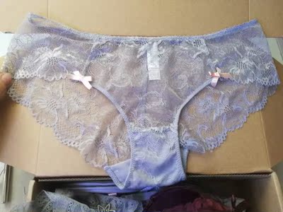 老板娘可能以前是个胖子，怕别人买不到大码的内内，所以非要做那么土那么大那么高腰的内内