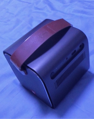 如何评价揭秘天猫魔屏A1和坚果SC投影仪那个好，单从外观看，哪款更亲民