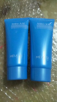 很不错啊。洗面奶用上很舒服。质量保证价格实惠哦。超级喜欢的。质量非常好，与卖家描述的完全一致，非常满意,真的很喜欢，完全超出期望值，发货速度非常快，包装非常仔细、严实，物流公司服务态度很好，运送速度很快，很满意的一次购物。下次一定还要再来这里购买哦。很不错哦。