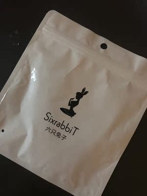 款式不错挺喜欢的，一直就想买这个颜色来搭配文胸，挺满意的，就是稍微有点夹屁股，后面类似于丁字裤的那种