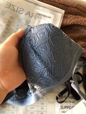 很薄，洗了马上穿了，是我想要的款式，l的穿着刚好合适，不喜欢很厚的，以后还会来买价格也合适