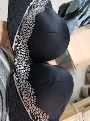 运来一个压坏了 一个泡上水有超级大的消毒水味  是那种倒上洗衣液也盖不住的巨大消毒水味