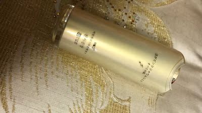 我是洗完澡后才涂的，刚开始效果还不是那么的明显，大概是半瓶以后，效果就慢慢看出来了，乳晕黑色部分在慢慢的变淡，变粉呢，不错的一款产品