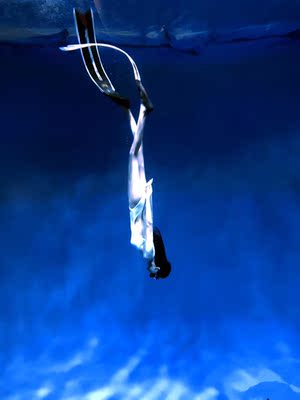 174CM，49KG，穿M码正合适，好评