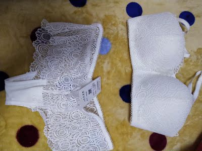 穿上很舒服，性感，诱惑，棒棒哒，物美价廉 草屋的茅檐又低又小，溪边长满了碧绿的小草。含有醉意的吴地方言，听起来温柔又美好，那满头白发的老人是谁家的呀？大儿锄豆溪东，二儿子正忙于编织鸡笼。最令人喜爱的是无赖的小儿子，他正横卧在溪头草丛，剥着刚摘下的莲蓬。