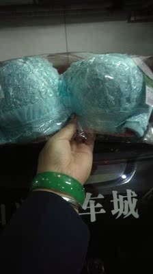 宝贝已收到，看见和图片一样一样的，不知道穿上舒服不，看见听好看的，大爱，如果回家穿上舒服的话，我还会再来买的，谢谢老板，👍👍👍👍👍👍👍