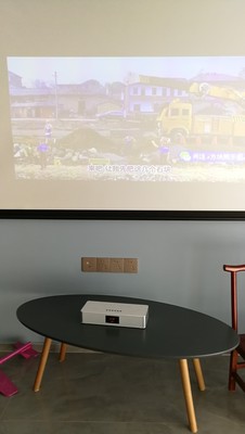 如何评价体验天猫魔屏S2和极米New Z4Air投影仪那个好，优缺点区别是，图文对比评测