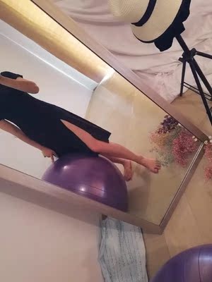 上身效果很好，洗了也不褪色，小性感