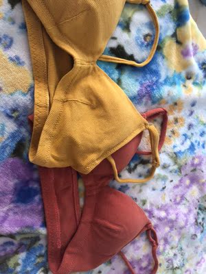 我家这边卖70一个.这个便宜.换着穿.不勒.