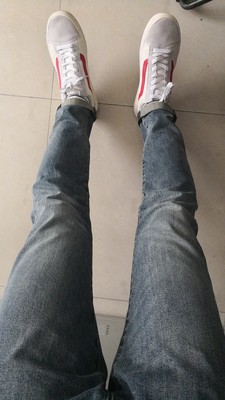 大家谈谈牛仔裤品牌哪个好,Simwood这牌子的牛仔裤怎么样,好吗