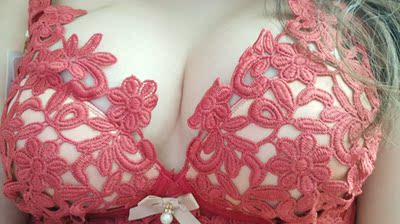 跟想象中的一模一样 很好看 棒棒的 快递很给力 跟想象中的一模一样 很好看 棒棒的 快递很给力