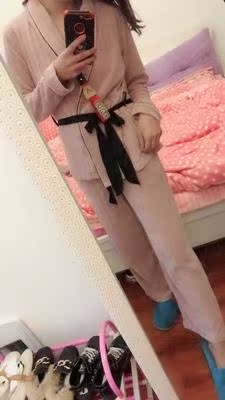 睡衣收到了， 真的很好， 设计很好看 ，第一次买这种料子 穿着很舒服 ，不错。