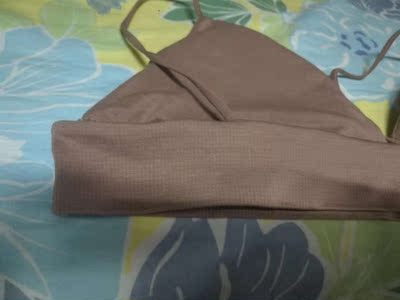 弹性很大，面料很舒服穿上没有不舒服的感觉总体来说很满意，无异味。这个颜色很好看呢