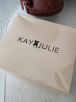 和想象中的一模一样,跟模特穿出来的效果一样,,上身效果真的超级超级超级性感,老公看到立马把持不住了,哈哈哈哈哈。。。蕾丝的质地真的是超超级柔软,弹性十足,谢谢卖家的小礼物,,包装盒精美,考虑的很周到,没有店名,都是匿名寄出,没有产品详细资料,超级贴心。。价位对得起质量,有需要还会再来呀,祝卖家生意兴隆,财源滚滚。。。。。。 和想象中的一模一样,跟模特穿出来的效果一样,,上身效果真的超级超级超级性感,老公看到立马把持不住了,哈哈哈哈哈。。。蕾丝的质地真的是超超级柔软,弹性十足,谢谢卖家的小礼物,,包装盒精美,考虑的很周到,没有店名,都是匿名寄出,没有产品详细资料,超级贴心。。价位对得起质量,有需要还会再来呀,祝卖家生意兴隆,财源滚滚。。。。。。