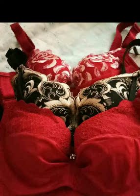 总是说评价，但总是忘了，实在不好意思，我一共买了四件，四件质量都很好，就是我把码子稍微买小了一点，卖家的服务态度非常的好，她给我寄了后排扣，而且每一件都挺好看，质量好，穿着也舒服，比在外面买要划算很多，下次需要还是会在你们店买，包装很好，发货也很快，服务态度超好超好的😝