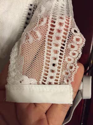 第一次尝试这样的蕾丝内衣，实物很漂亮，穿起来太舒服了，两款都喜欢