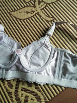 内衣真的很好，很高档，穿起来也很舒服，等双11有优惠再买两套！