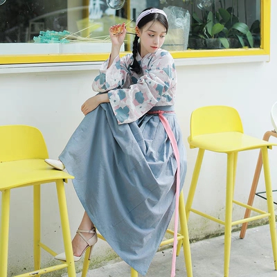 突然很羡慕那些一次谈一辈子的 最好是从高中 彼此看着对方 从男孩嘻嘻哈哈渐渐成长变得成熟稳重 女孩从素颜坦诚变得精致漂亮 一起走过人生这段的一定幸福难忘 ———网易云音乐《不及》 突然很羡慕那些一次谈一辈子的 最好是从高中 彼此看着对方 从男孩嘻嘻哈哈渐渐成长变得成熟稳重 女孩从素颜坦诚变得精致漂亮 一起走过人生这段的一定幸福难忘 ———网易云音乐《不及》 