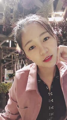 胸大扣子那里会开，所以里面最好穿深色内衣或者穿个打底别问我为什么，都是泪(&acute;△｀)