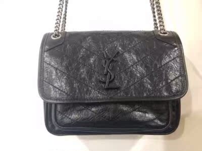 包包收到了，做工相当不错，跟店家描述一致，客服也很有耐心，主要身边的小姐妹们都说背着好看，超喜欢！