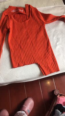 衣服质量很好，款式是也很时尚。穿上很显身材。喜欢的朋友们赶紧下手了