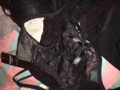 穿起来很性感，很聚拢哦，准备再买一个回购的哈哈，特别喜欢，同事和我要了链接也要一起买的