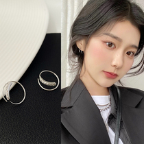 Simple earrings 2021 New Tide Cold wind summer season niche design sense earrings advanced temperament earrings