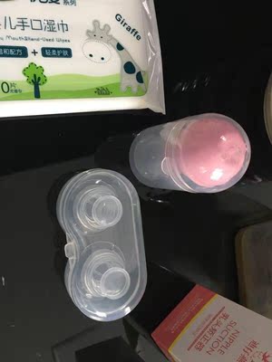 连续用了些天了已经有一些效果了，我是一天吸个6次，白天3次晚上3次，每次吸个10分钟，明显看得到乳头被吸出来了，感觉跟拔罐一样靠负压来把乳头吸出来的。虽然现在还是会慢慢的缩回去，但是我真的挺满意了，继续坚持吧，彻底矫正了应该就不会缩回去了。还是跟感谢这个产品，感谢店家，让我慢慢的找回了自信。