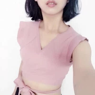 自己用了二个周期了，这个宝贝丰胸效果很好的，胸变大了也变挺了好多，之前那么小，现在回头看都不敢相信这个是我的胸，继续坚持服用，没有出现什么不舒服的地方。