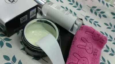 十分钟就可以了 ～很棒～再也不怕毛了， 短时间内就可以有效脱掉体毛，附送刮板，活动价，买一赠一，实惠，使用时，刮板紧贴皮肤，确保温和有效地去除每一根体毛，，每次用后肌肤格外娇嫩，脱毛膏功效发挥时间依体毛粗细而定。这个好像很厉害的样子，是真的奥～而且没有痛感，很棒～