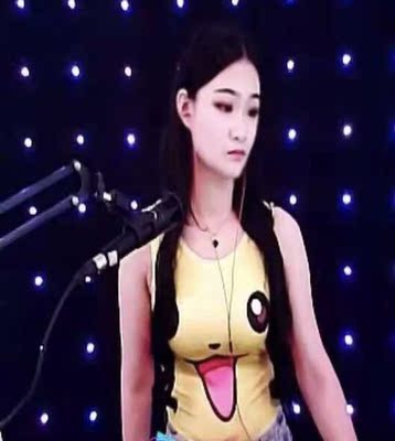 L号买大了东西很Ok ，料子是光面的不是纯棉紧身的，建议可以买小一号会更好。