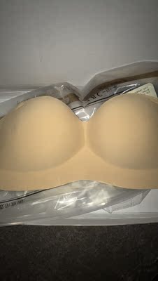 很好是我想要的效果，小胸的超级大福利。喜欢