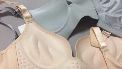 双十一入手很划算，内衣上身舒服，质量不错！以前在淘宝买很多很多东西都不知道评论字数的重要性，原来评论是可以积分的，以前真的是亏大了，评论超过80字以上可以得50积分，所以以后无论买什么东西，我都会把这段话复制粘贴下来，这下应该够字数了！嘻嘻