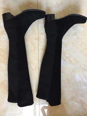 观望了好久，一直很喜欢sw这个牌子的靴子，终于下手了，质量太好了呢，买4.5跟高的，走路不累。还可以把我的腿修饰的很好看！！爱死了呢