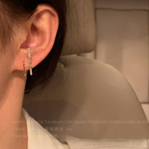 Super exquisite ~ niche design sense earrings simple ins style female sterling silver small cold wind advanced earrings socialite