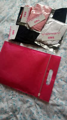 还没穿，，看着不错，弹性也很好，只是短了两公分，卖家还赠送了一条，还送了收纳袋，很好的卖家，以后还会买，希望以后会有稍微长一点的。个人觉得30厘米比较合适。