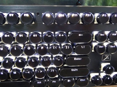 讨论蒸汽朋克机械键盘怎么样，是真的机械键盘吗？质量好不好