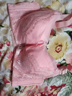 一直都是喜欢买它，穿习惯了