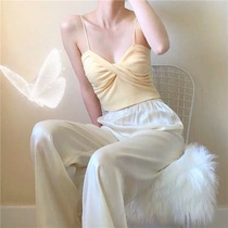 Evening night net Red Reformative wind wipes the chest with a summer mode of caution outside wearing a piece of pink wrinkled knitting belt wrapped in the chest